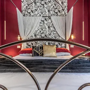 https://ale-house.it-tuscanyhotel.com